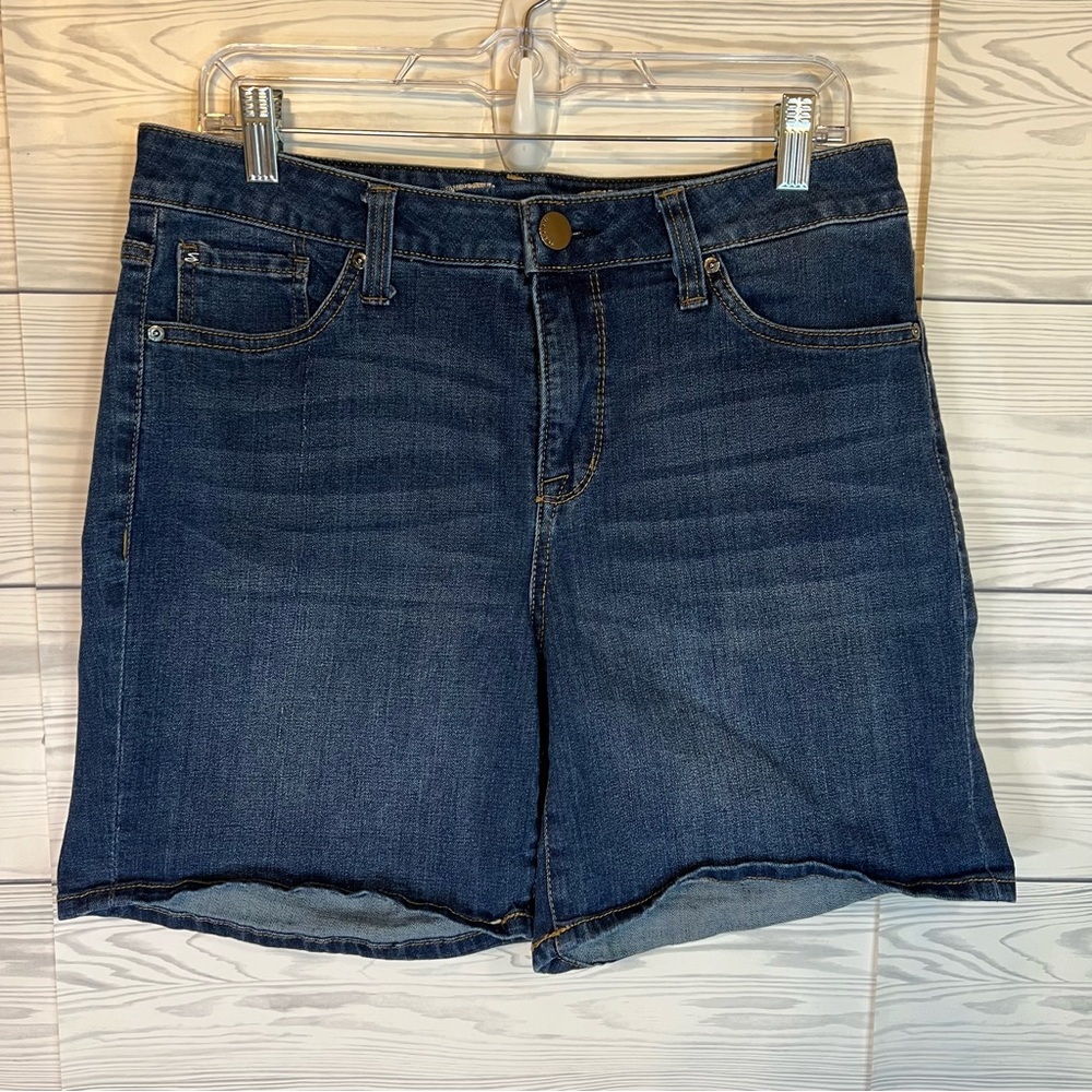 Size 8  Seven7 jean shorts